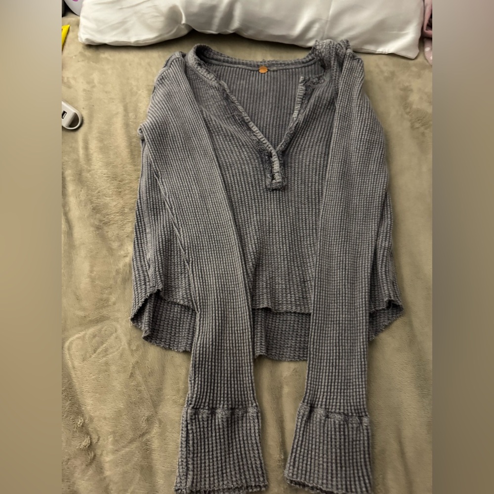Free People Gray V-Neck Sweater